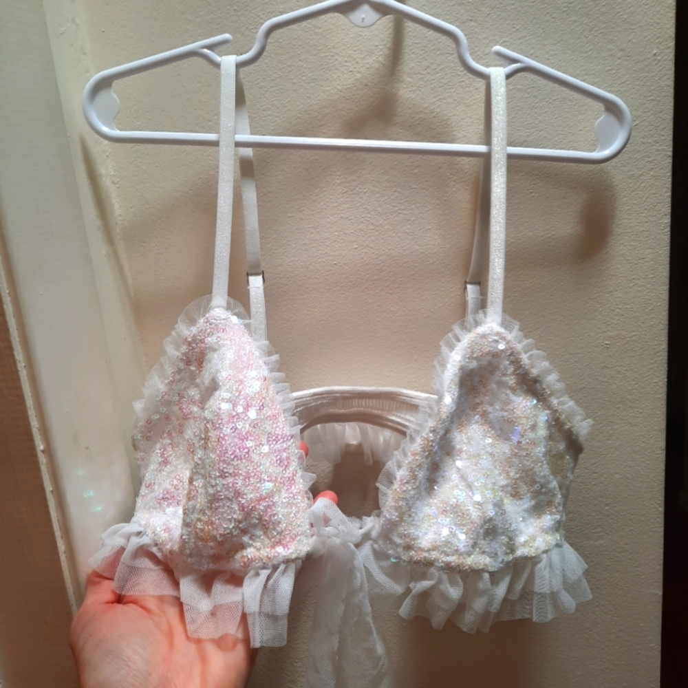 Vintage Victoria's Secret Sequins Ruffle Front Tie Triangle Bra, S, NWOT, CUTE